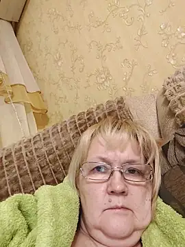 Snapshot of Violet5364 chatting on 01/07/26, 09:39 Violet5364 online show from 01/07/26, 09:39