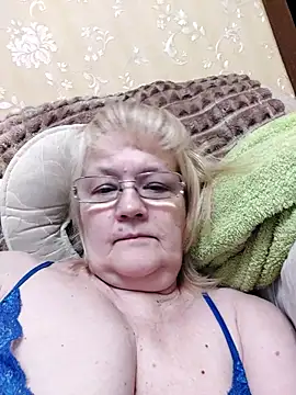 Snapshot of Violet5364 chatting on 01/08/26, 09:50 Violet5364 online show from 01/08/26, 09:50