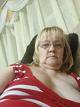 Snapshot of Violet5364 chatting on 02/28/26, 09:16 Violet5364 online show from 02/28/26, 09:16