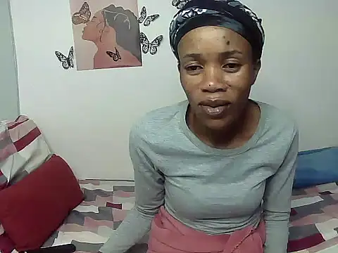 Snapshot of Queen_Pxoxo chatting on 03/15/25, 09:19 Queen Pxoxo online show from 03/15/25, 09:19