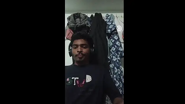 Snapshot of Harsh424242 chatting on 03/02/25, 07:12 Harsh424242 online show from 03/02/25, 07:12