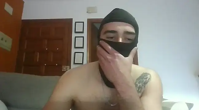 Snapshot of ESCOMOFUC chatting on 02/13/25, 04:50 ESCOMOFUC online show from 02/13/25, 04:50