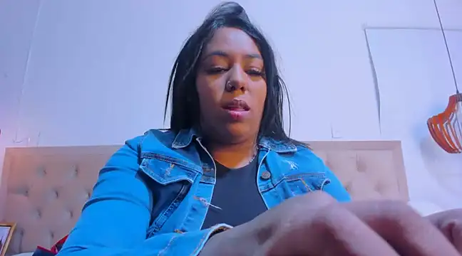 emma purple  online show from 03/07/25, 06:22