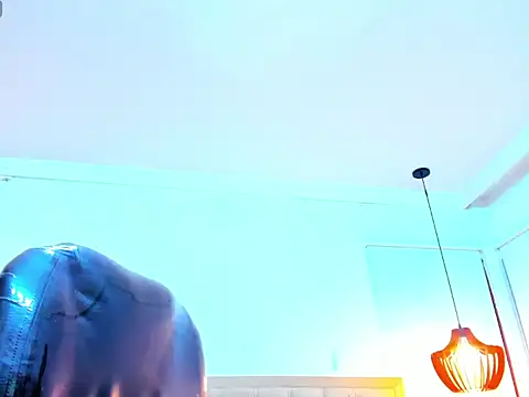 emma purple  online show from 10/04/25, 12:14