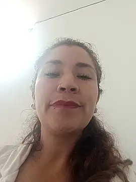 Snapshot of Cielo_carpentier69 chatting on 08/06/26, 04:09 Cielo carpentier69 online show from 08/06/26, 04:09