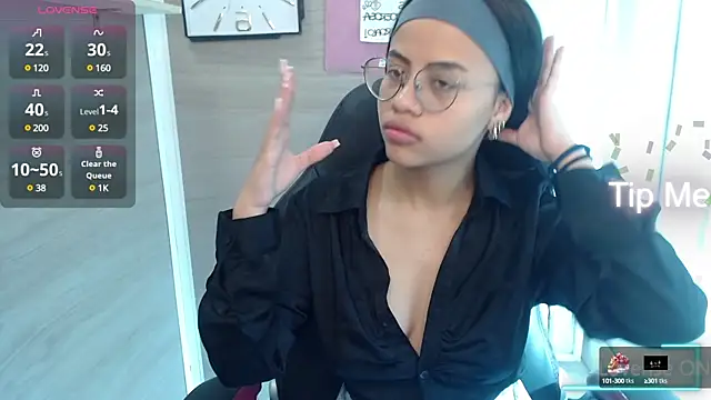 Snapshot of Sussan_love01 chatting on 02/27/25, 01:49 Sussan love01 online show from 02/27/25, 01:49