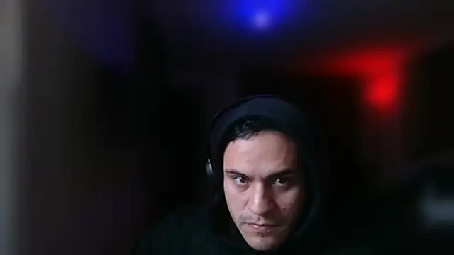 Snapshot of Andresbogota11 chatting on 07/14/26, 05:40 Andresbogota11 online show from 07/14/26, 05:40