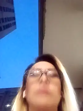 Snapshot of CandieGilson__ chatting on 09/12/25, 10:37 CandieGilson online show from 09/12/25, 10:37