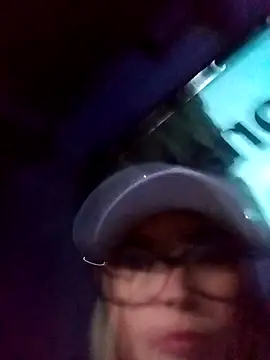 Snapshot of CandieGilson__ chatting on 09/24/25, 10:51 CandieGilson online show from 09/24/25, 10:51