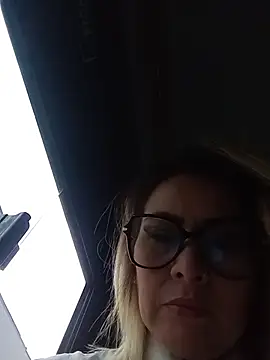 Snapshot of CandieGilson__ chatting on 09/26/25, 11:14 CandieGilson online show from 09/26/25, 11:14