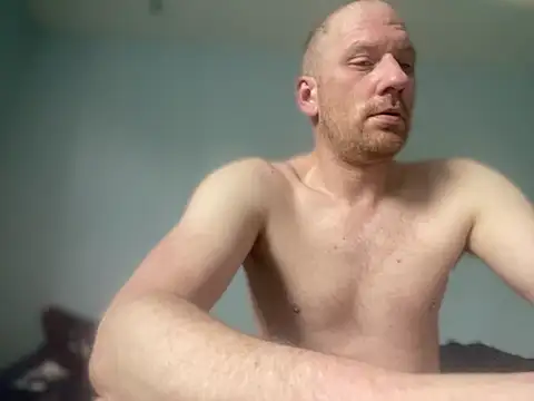 Krzysiekg123 online show from 02/27/25, 08:06