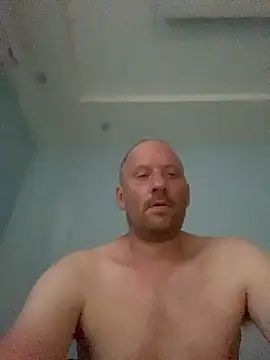 Krzysiekg123 online show from 10/03/25, 04:15