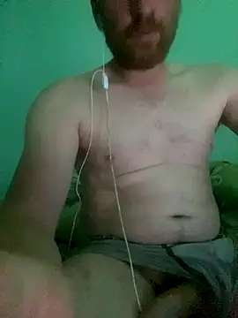 Krzysiekg123 online show from 10/31/25, 10:44