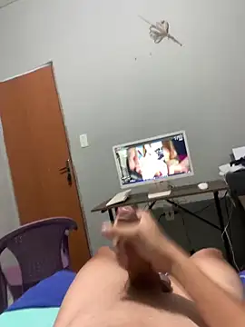 Snapshot of ThiagoPauzudooo chatting on 10/14/25, 02:45 ThiagoPauzudooo online show from 10/14/25, 02:45