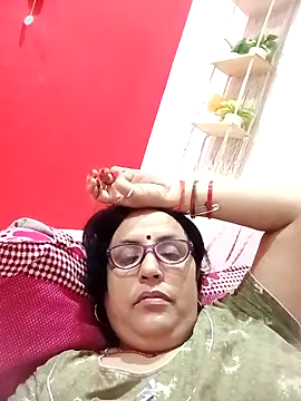 Snapshot of Kiyara8 chatting on 09/19/25, 11:49 Kiyara8 online show from 09/19/25, 11:49