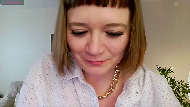 Snapshot of LizaMilfa chatting on 03/20/25, 11:05 LizaMilfa online show from 03/20/25, 11:05