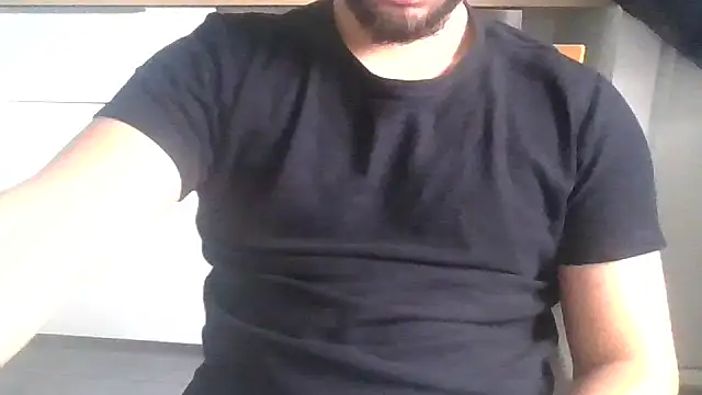 Snapshot of nxnd3525 chatting on 02/13/25, 12:11 nxnd3525 online show from 02/13/25, 12:11