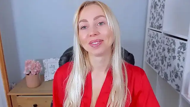 Snapshot of MargaritaRose chatting on 11/28/25, 07:33 MargaritaRose online show from 11/28/25, 07:33