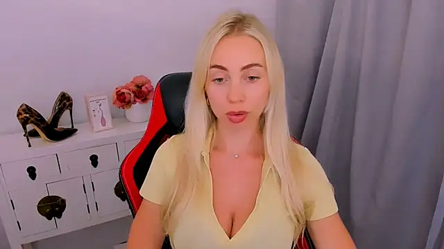 MargaritaRose online show from 05/05/26, 05:21