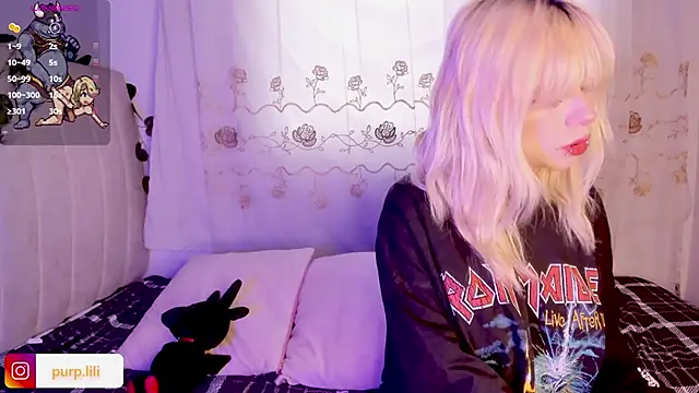 Snapshot of purplelilith3 chatting on 02/15/26, 09:33 purplelilith3 online show from 02/15/26, 09:33