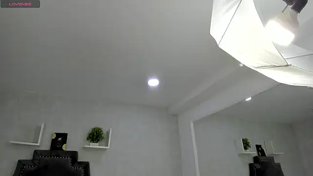 EmiliaRose  online show from 11/10/25, 09:03