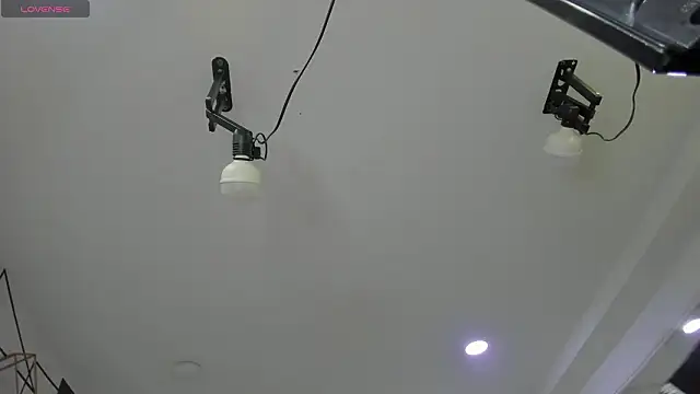 Snapshot of EmiliaRose_ chatting on 02/21/26, 09:05 EmiliaRose online show from 02/21/26, 09:05