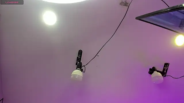 Snapshot of EmiliaRose_ chatting on 02/26/26, 09:25 EmiliaRose online show from 02/26/26, 09:25