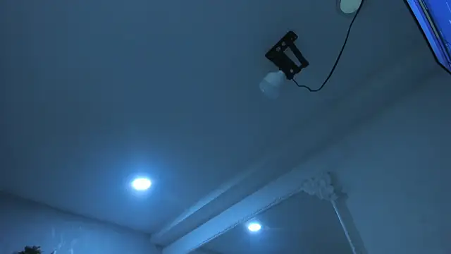 Snapshot of EmiliaRose_ chatting on 03/14/26, 09:09 EmiliaRose online show from 03/14/26, 09:09