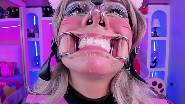 miss   megan online show from 05/08/26, 09:53