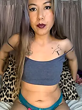 Snapshot of Tiff_Doll chatting on 09/27/25, 04:23 Tiff Doll online show from 09/27/25, 04:23