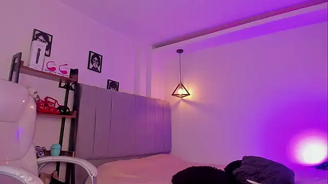 Miller Vanessa  online show from 09/09/25, 01:38