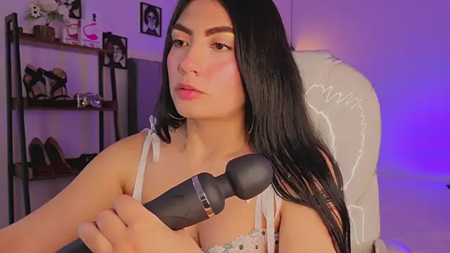 Miller Vanessa  online show from 10/03/25, 09:01