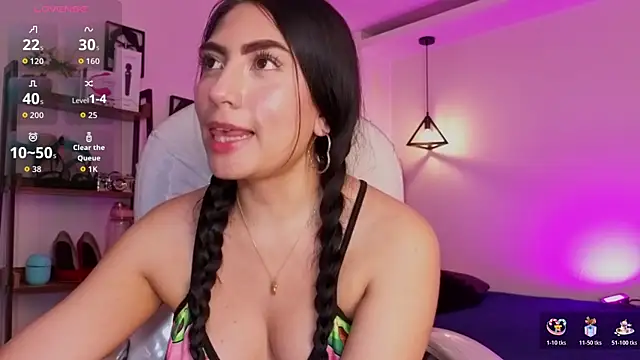 Miller Vanessa  online show from 11/04/25, 08:41