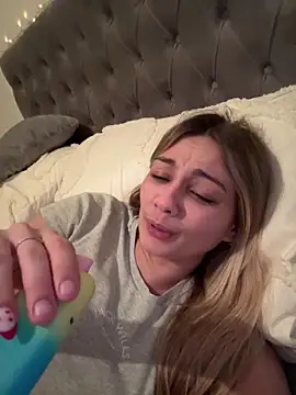 Snapshot of skyemorgan01 chatting on 03/03/26, 12:06 skyemorgan01 online show from 03/03/26, 12:06