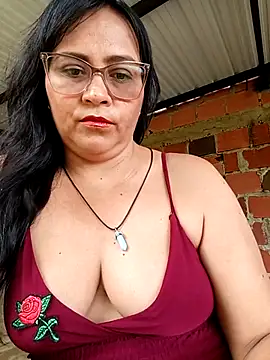 promiscuous-indecent-momm online show from 04/28/26, 06:24