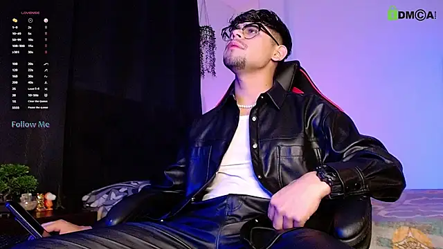 isaac-saenz online show from 11/09/25, 12:31