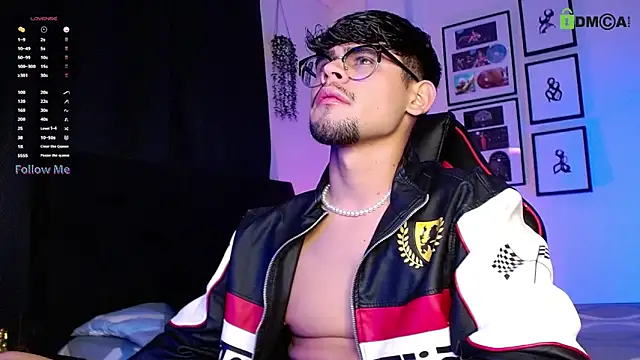 isaac-saenz online show from 12/16/25, 11:21