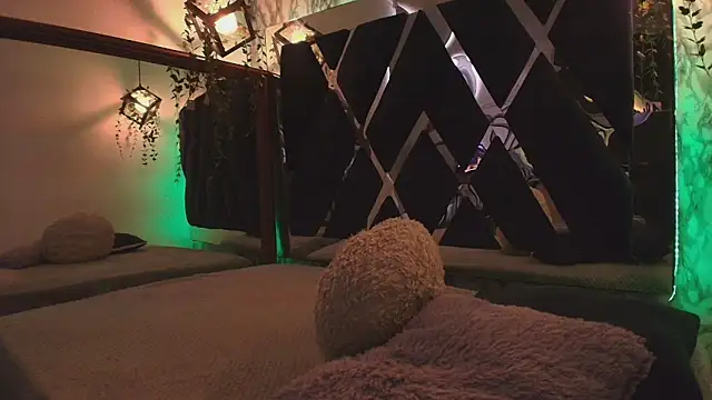 charlotte bluee online show from 10/29/25, 06:42