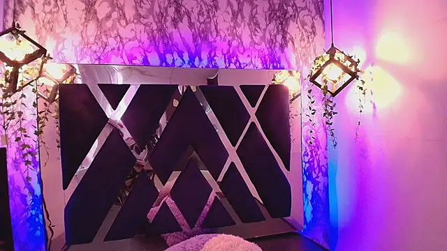 charlotte bluee online show from 11/03/25, 12:17