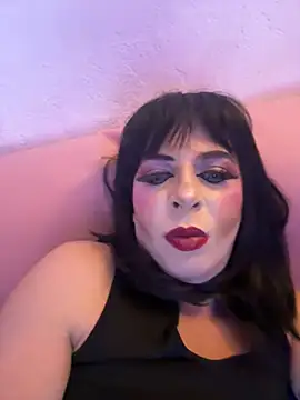 Snapshot of MissNadiaX06 chatting on 03/08/25, 02:01 MissNadiaX06 online show from 03/08/25, 02:01