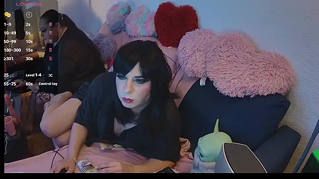 Snapshot of MissNadiaX06 chatting on 03/18/25, 06:48 MissNadiaX06 online show from 03/18/25, 06:48