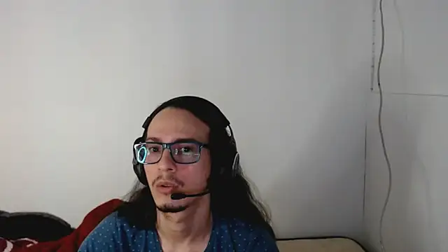 Snapshot of cholitohermoso chatting on 10/26/25, 09:53 cholitohermoso online show from 10/26/25, 09:53