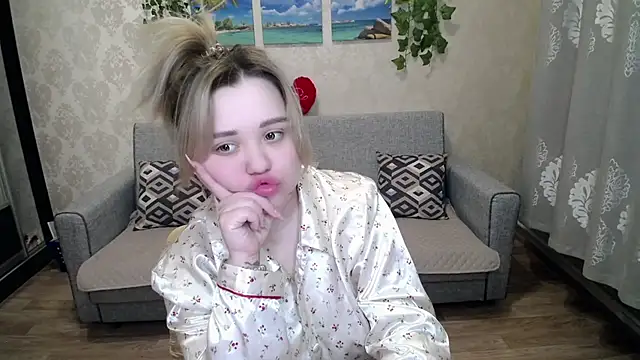 Snapshot of Finna_39 chatting on 03/08/25, 02:34 Finna 39 online show from 03/08/25, 02:34