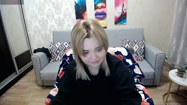 Snapshot of Finna_39 chatting on 10/07/25, 11:02 Finna 39 online show from 10/07/25, 11:02