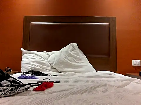 Iscariot19 online show from 03/11/25, 01:59