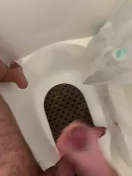 Snapshot of danyh2023 chatting on 02/15/26, 08:27 danyh2023 online show from 02/15/26, 08:27