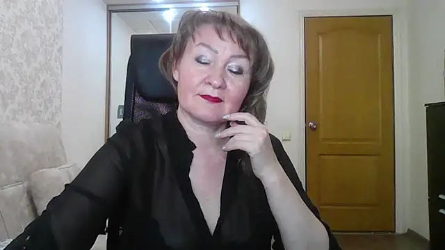 Victoria secrets  online show from 02/12/25, 02:54