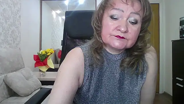 Victoria secrets  online show from 03/20/25, 02:53