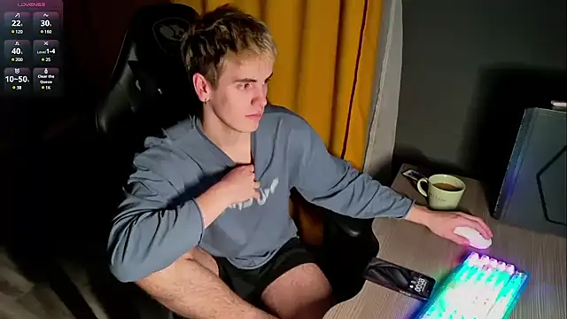 Snapshot of EdwinBlaze chatting on 02/13/25, 05:11 EdwinBlaze online show from 02/13/25, 05:11