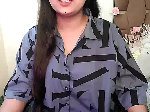 megancatluna online show from 11/17/25, 04:40